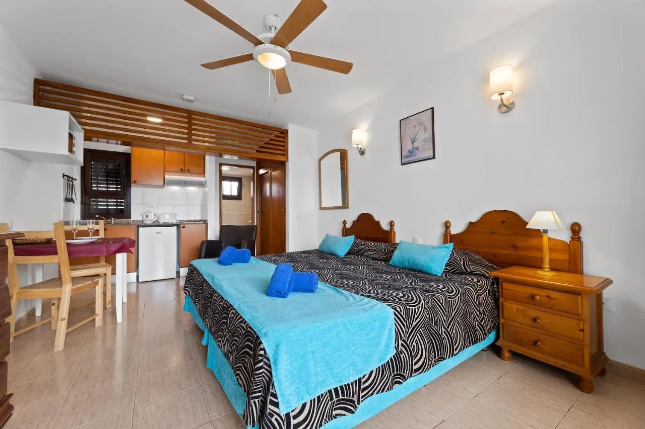 Apartamentos las Lilas Puerto del Carmen  Puerto del Carmen (Lanzarote)